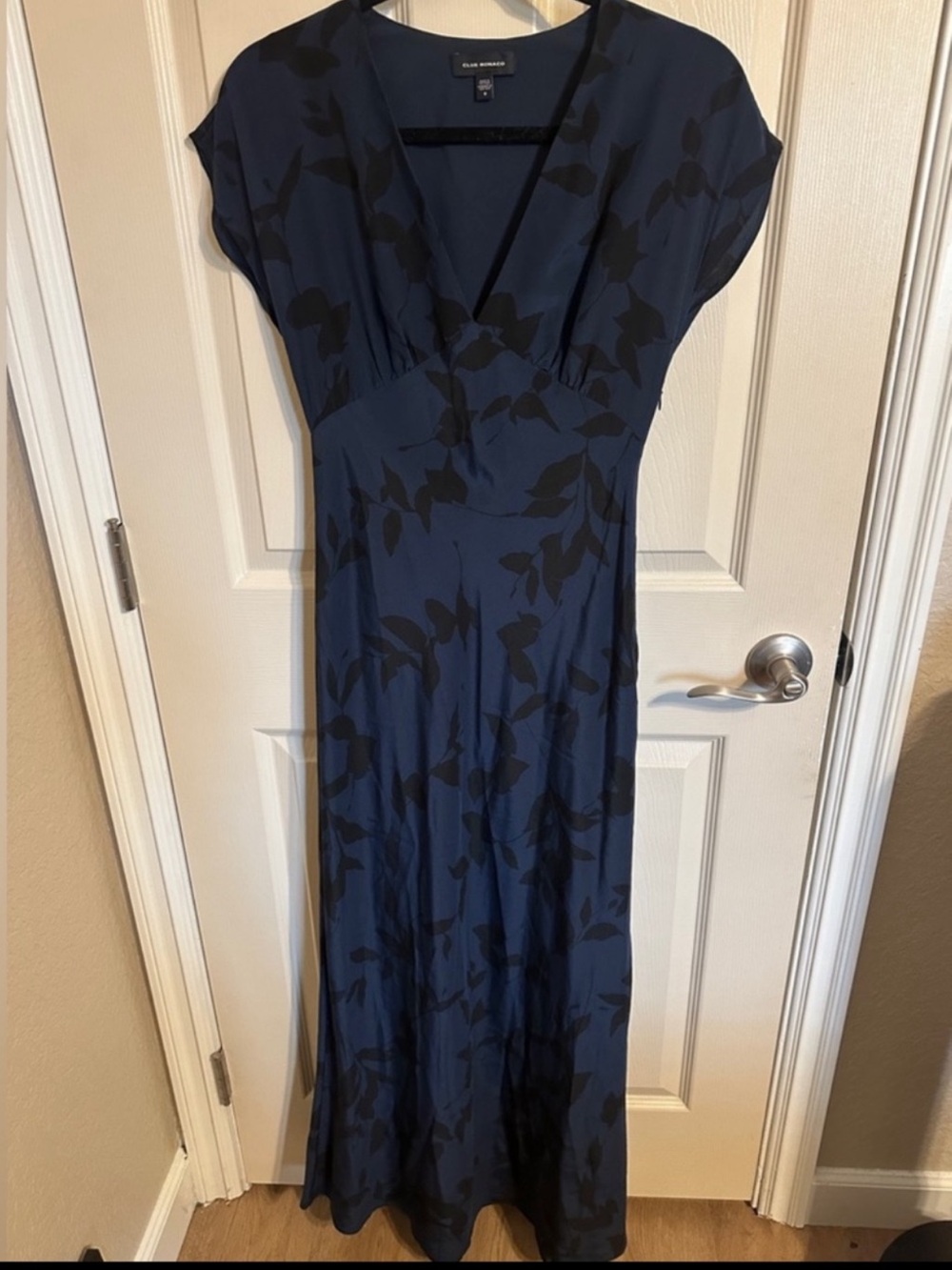 Club Monaco Leaf Patterned V-Neck Cap Sleeve Maxi Dress, Dark Blue/Black, 0